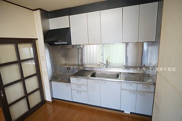 シンプルで使いやすいキッチンです(2026年08月撮影)