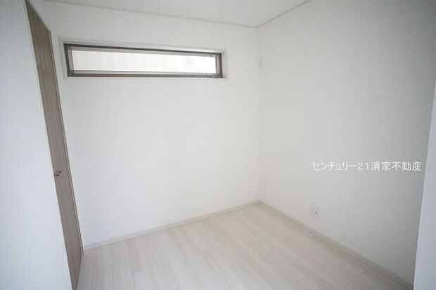 陽光ふりそそぐ明るい室内!(2025年04月撮影)