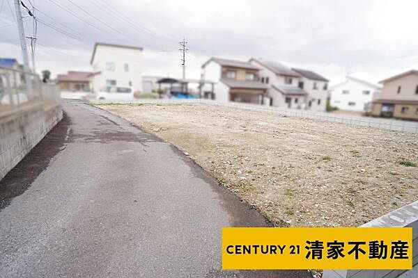 前面道路と高低差のない平坦地！(2025年02月撮影)