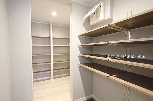 4号棟:納戸と土間収納あり!(2025年10月撮影)