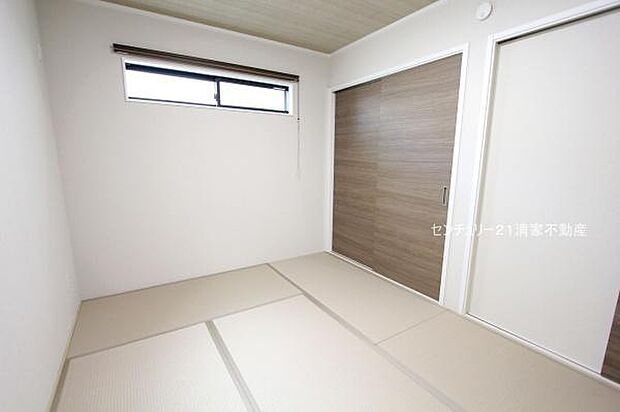 4号棟:小さなお子様のお世話に大活躍の和室(2025年10月撮影)