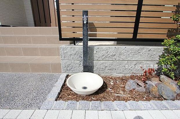 4号棟:ガーデニングや洗車に便利な立水栓あり!(2025年10月撮影)