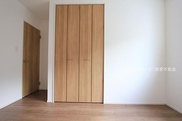 子供部屋にも嬉しい全居室収納スペース(2025年08月撮影)