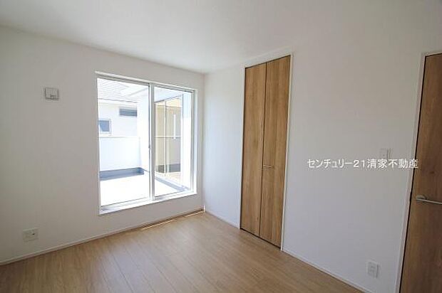 1号棟:子供部屋にも嬉しい全居室収納スペース(2025年05月撮影)