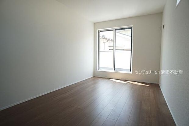 陽光ふりそそぐ明るい室内！(2025年08月撮影)