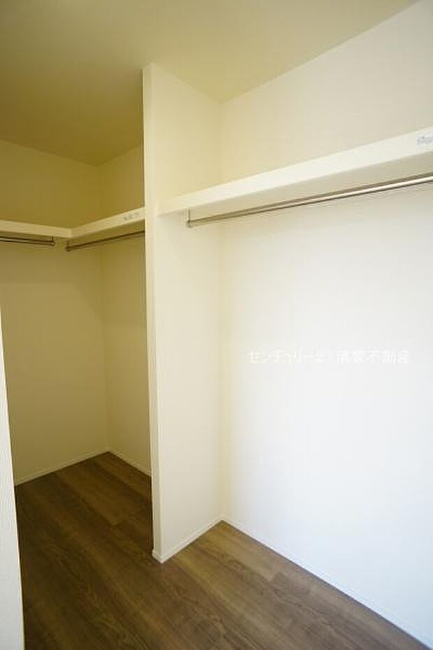 4号棟:たっぷり収納のウォークインクローゼット!(2026年02月撮影)
