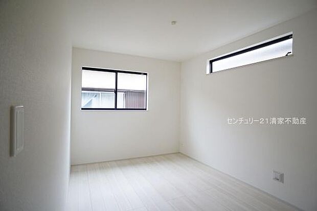 2面採光で明るい室内！(2025年06月撮影)