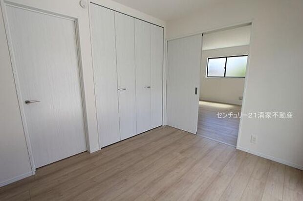 B棟:子供部屋にも嬉しい全居室収納スペース(2025年07月撮影)