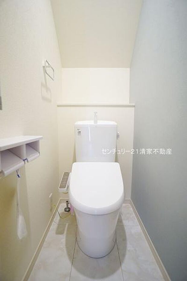 3号棟：白を基調とした、清潔感のある水廻りです。(2025年10月撮影)