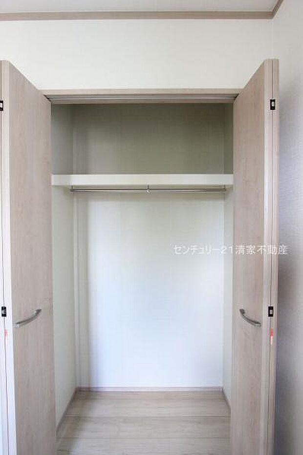 3号棟：たっぷり収納のクローゼット！(2025年09月撮影)