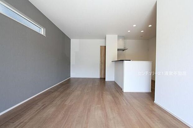 2号棟：ご家族みんながゆったり寛げるリビング(2025年09月撮影)