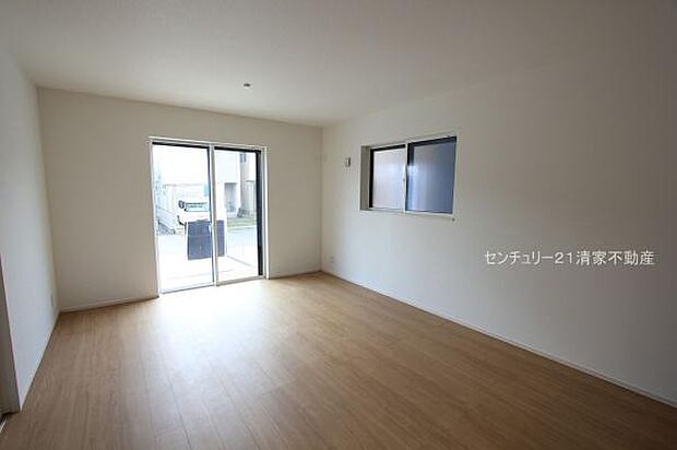 3号棟:LDKは嬉しい2面採光!(2025年09月撮影)