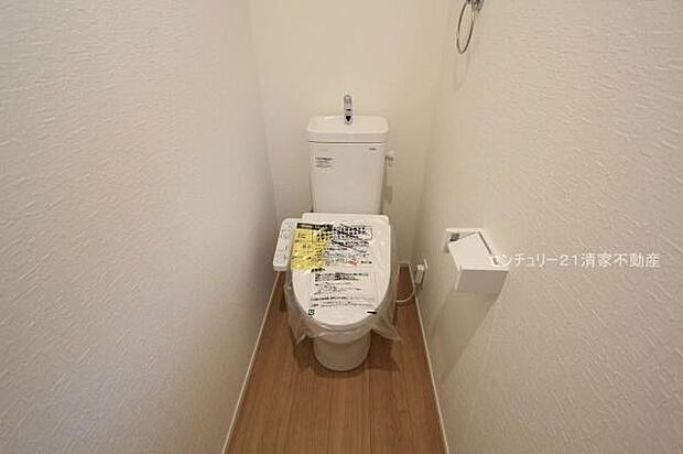 3号棟:白を基調とした、清潔感のある水廻りです。(2025年09月撮影)