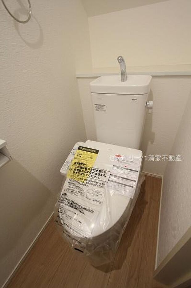 3号棟:白を基調とした、清潔感のある水廻りです。(2025年09月撮影)