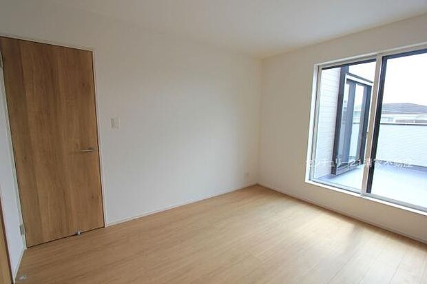 3号棟：陽光ふりそそぐ明るい室内！(2025年09月撮影)