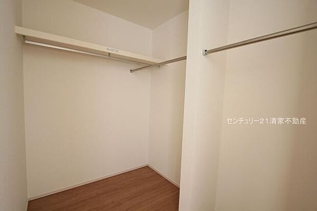 4号棟：収納力のあるウォークインクローゼット！(2025年09月撮影)