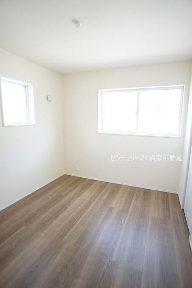 2号棟：2面採光で明るい室内！(2025年09月撮影)