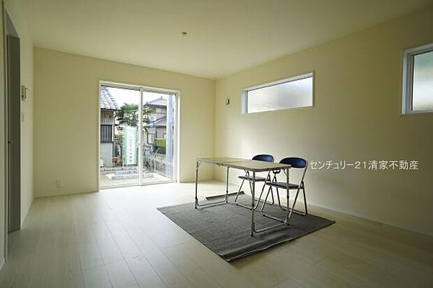 2号棟:LDKは嬉しい2面採光!(2025年12月撮影)