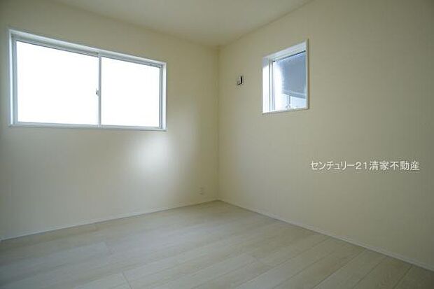 2号棟：2面採光で明るい室内！(2025年12月撮影)