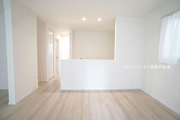 A号棟:ご家族みんながゆったり寛げるリビング(2025年09月撮影)