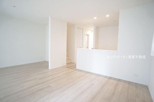 A号棟:リビングアップでご家族との会話も弾む!(2025年09月撮影)