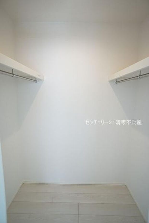 6号棟：収納力のあるウォークインクローゼット！(2025年10月撮影)