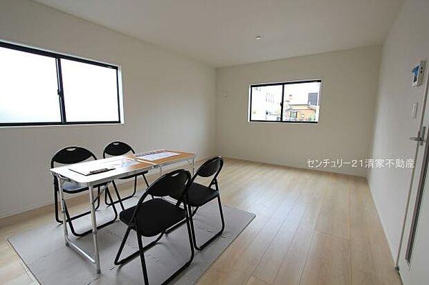 1号棟：LDKは嬉しい2面採光！(2025年08月撮影)