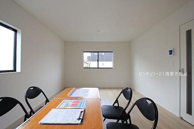 1号棟：ご家族みんながゆったり寛げるリビング(2025年08月撮影)