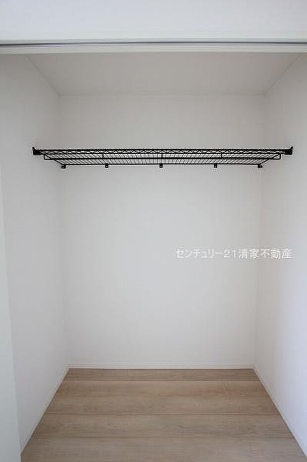 1号棟：たっぷり収納のクローゼット！(2025年08月撮影)