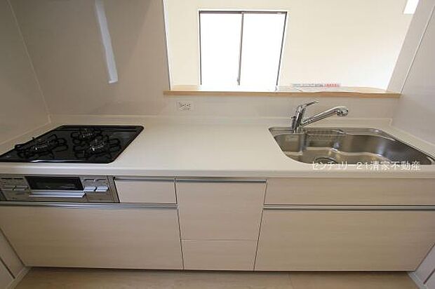 2号棟:人気の対面式キッチン!(2025年08月撮影)