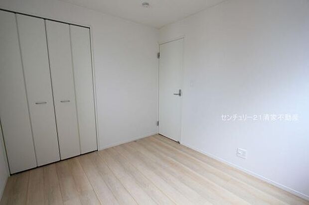 2号棟:子供部屋にも嬉しい全居室収納スペース(2025年08月撮影)