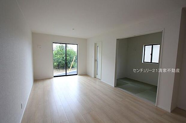 3号棟:LDKは嬉しい2面採光!(2025年08月撮影)