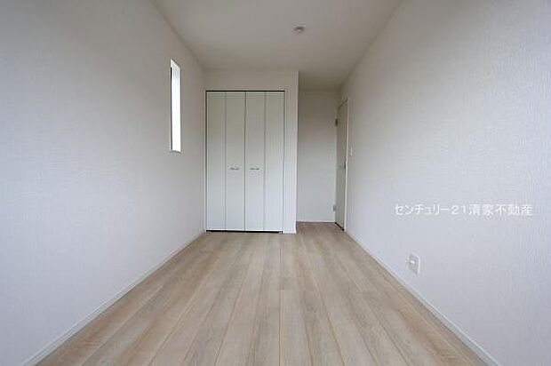 3号棟:子供部屋にも嬉しい全居室収納スペース(2025年08月撮影)