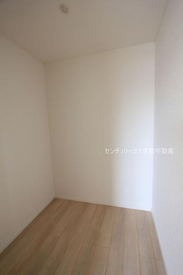 3号棟:大きな物も収納できる納戸スペース!(2025年08月撮影)