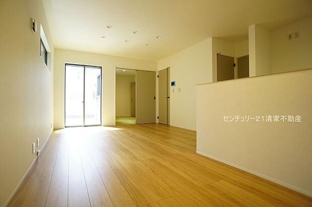 3号棟：ご家族みんながゆったり寛げるリビング(2025年08月撮影)