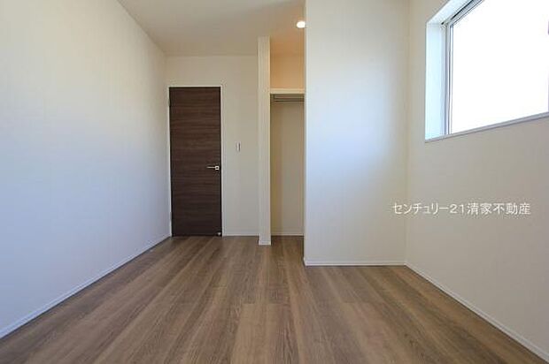 1号棟：収納便利なウォークインクローゼットあり！(2025年11月撮影)