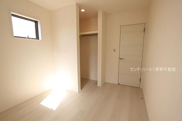 2号棟：子供部屋にも嬉しい全居室収納スペース(2025年11月撮影)