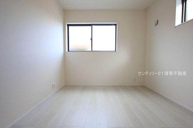 2号棟：2面採光で明るい室内！(2025年11月撮影)