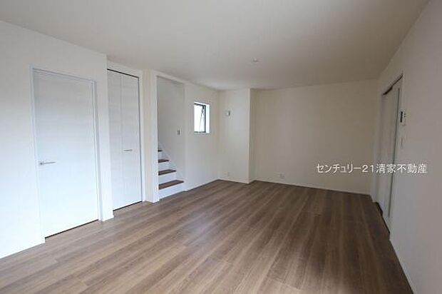 3号棟:ご家族みんながゆったり寛げるリビング(2025年11月撮影)