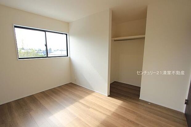 1号棟:収納便利なウォークインクローゼットあり!(2025年11月撮影)