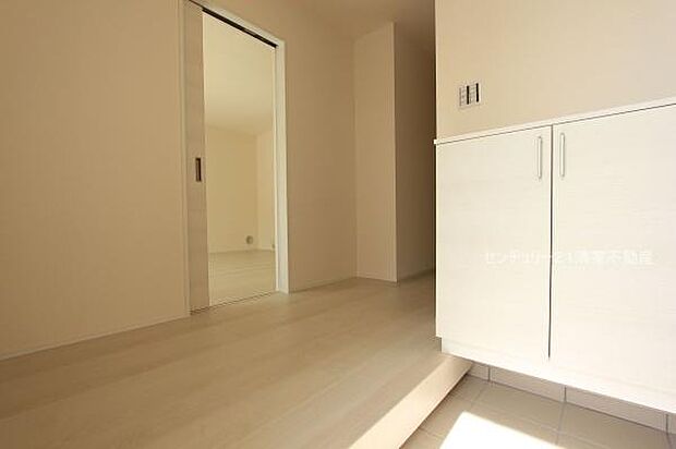 2号棟:便利なシューズボックス付き!(2025年11月撮影)