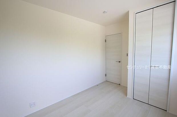 2号棟:季節物もすっきり収納できるクローゼット!(2025年11月撮影)