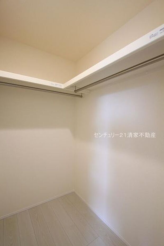 3号棟:すっきり片付くウォークインクローゼット(2025年11月撮影)