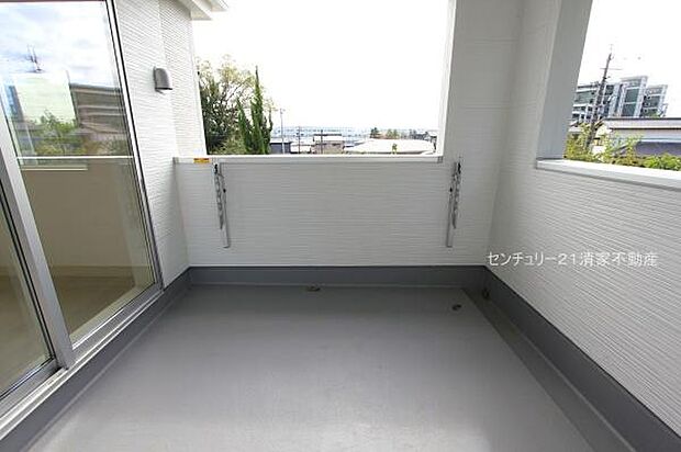 3号棟:広々インナーバルコニーあり!(2025年11月撮影)