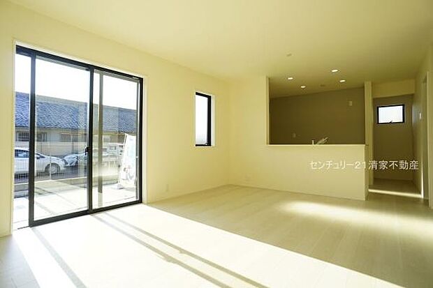 明るい日差しが入るリビング！(2026年01月撮影)