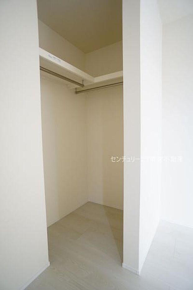 収納力のあるウォークインクローゼット!(2025年11月撮影)