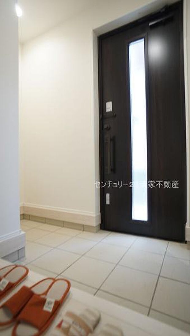 ベビーカーも収納できる土間収納!(2025年11月撮影)