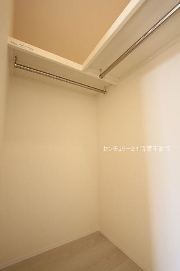 2号棟：収納力のあるウォークインクローゼット！(2025年12月撮影)