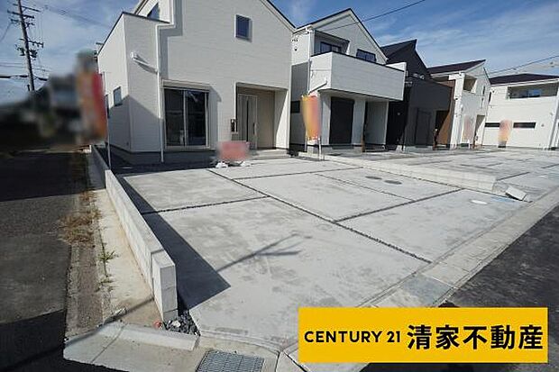 5号棟:駐車スペース2台分あり!(2025年11月撮影)