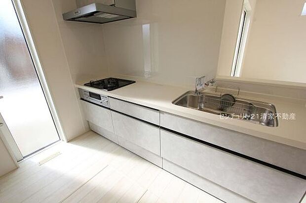 1号棟：落ち着いて調理できる独立キッチン(2025年12月撮影)